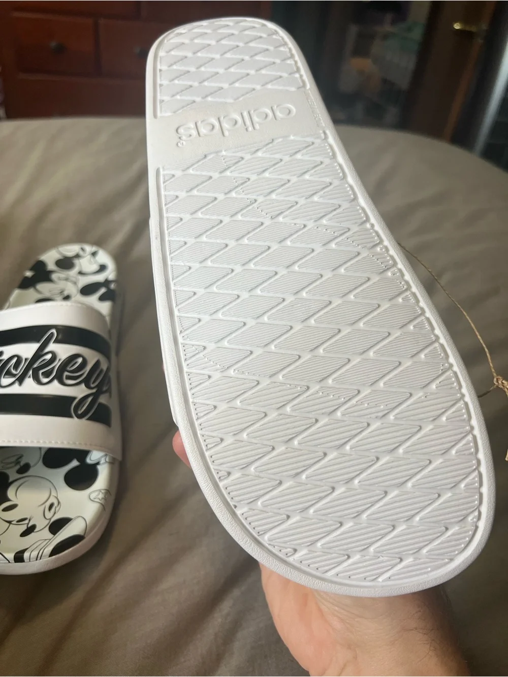 Mens adidas White & Black Mickey Graphic Slide Sandals adilette comfort size 10 - Picture 2 of 3
